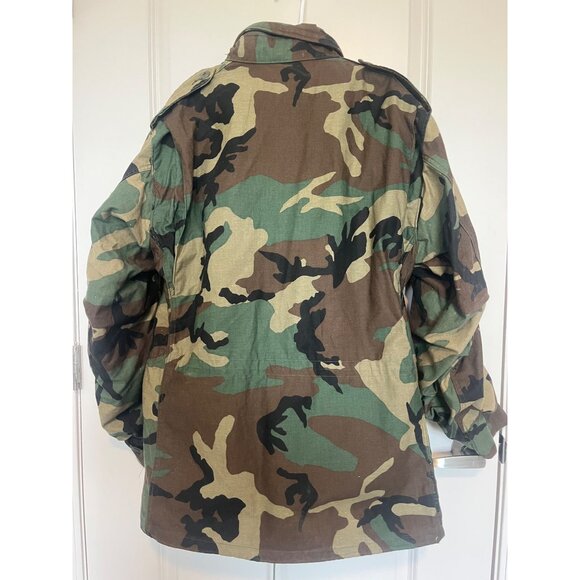 Vtg Military Field Woodland Camo Jacket Pockets Mens L Rugged Cold Weather Army - Picture 2 of 6